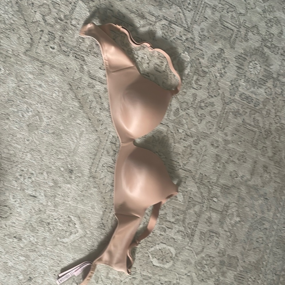 Victoria's Secret bra- 32B